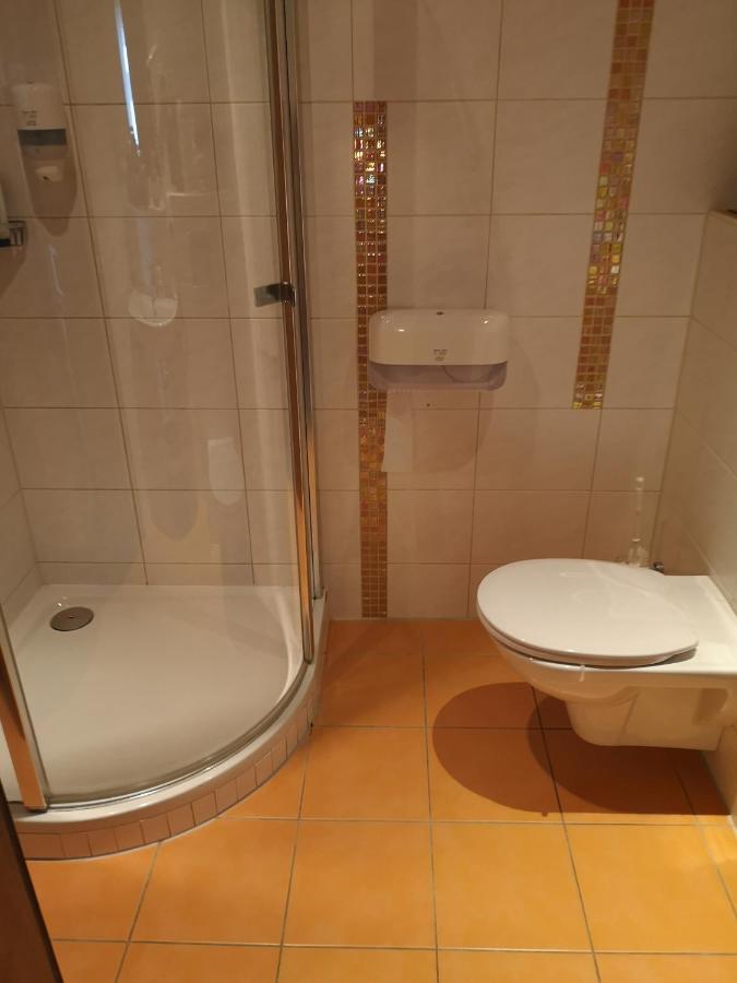 Hotel Wirt Z'Minsta Altmuenster Ngoại thất bức ảnh