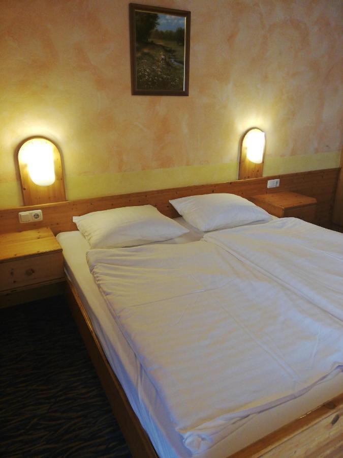 Hotel Wirt Z'Minsta Altmuenster Ngoại thất bức ảnh